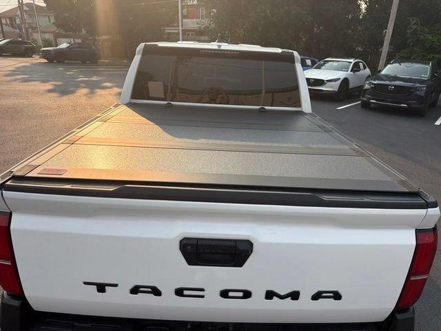 2024 Toyota Tacoma 2WD 2WD SR Double Cab 5' Bed AT (GS)