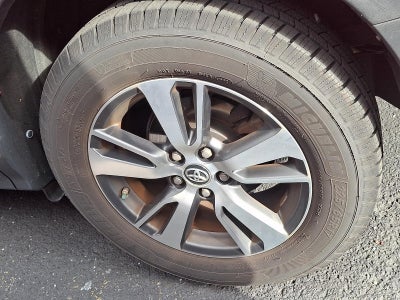 2017 Toyota RAV4 XLE AWD (Natl)