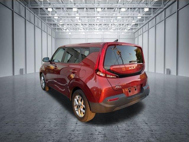 2022 Kia Soul LX IVT