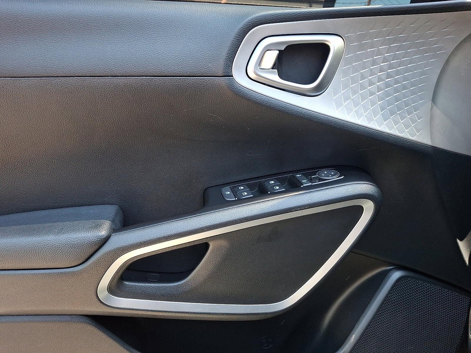 2022 Kia Soul LX IVT