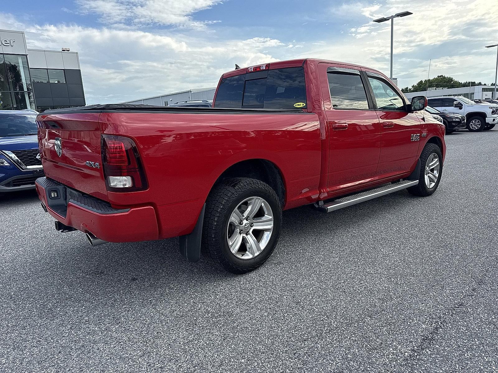 2016 RAM 1500 4WD Crew Cab 6.4 Ft Box Sport