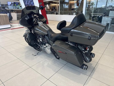 2019 Harley Davidson Touring Base
