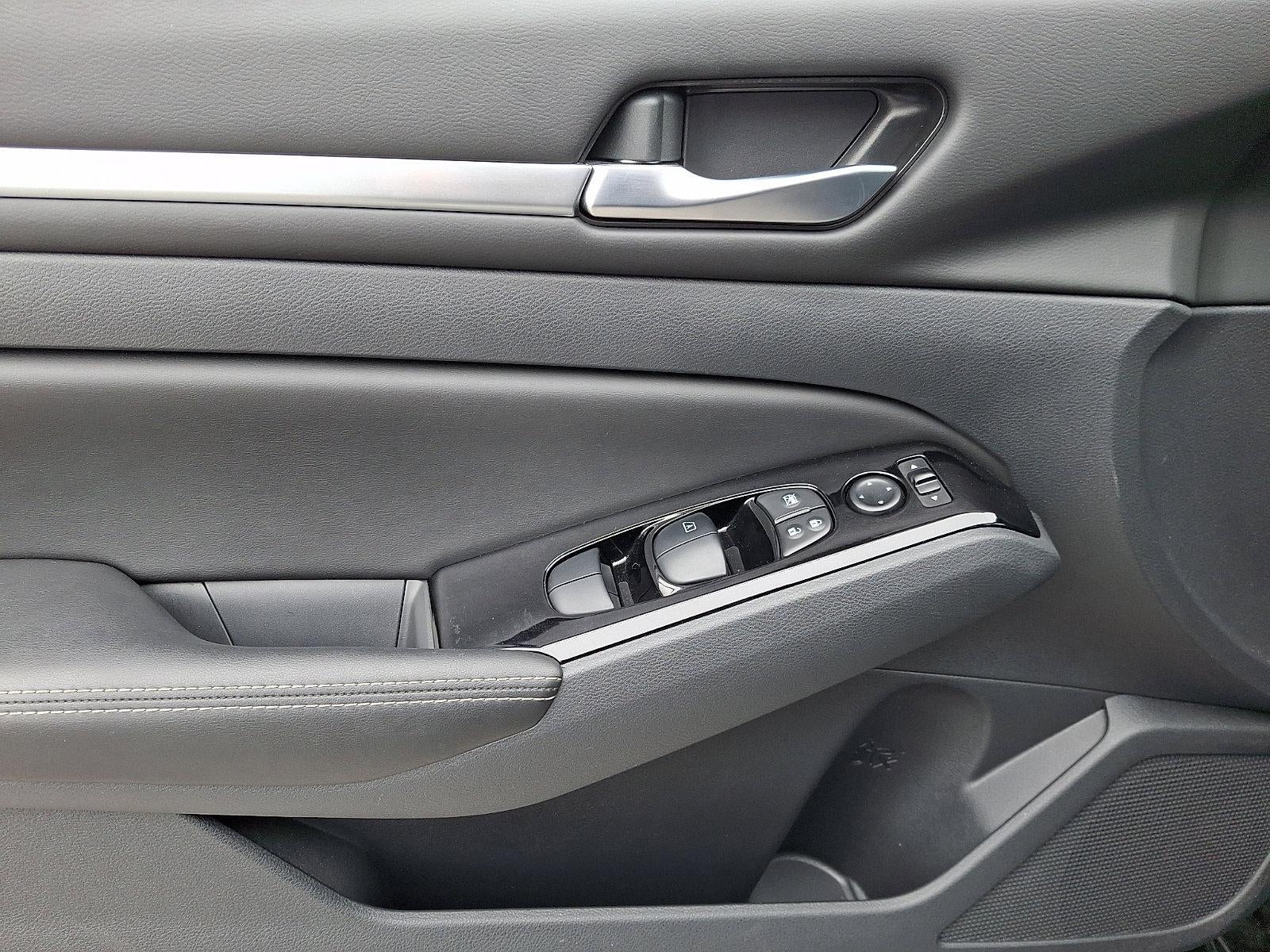 2023 Nissan Altima SV