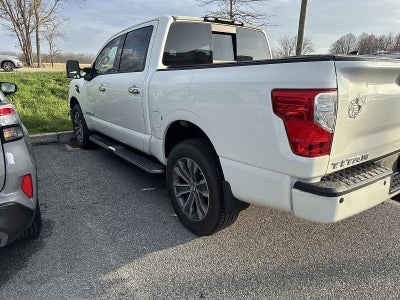 2017 Nissan TITAN Crew Cab SL