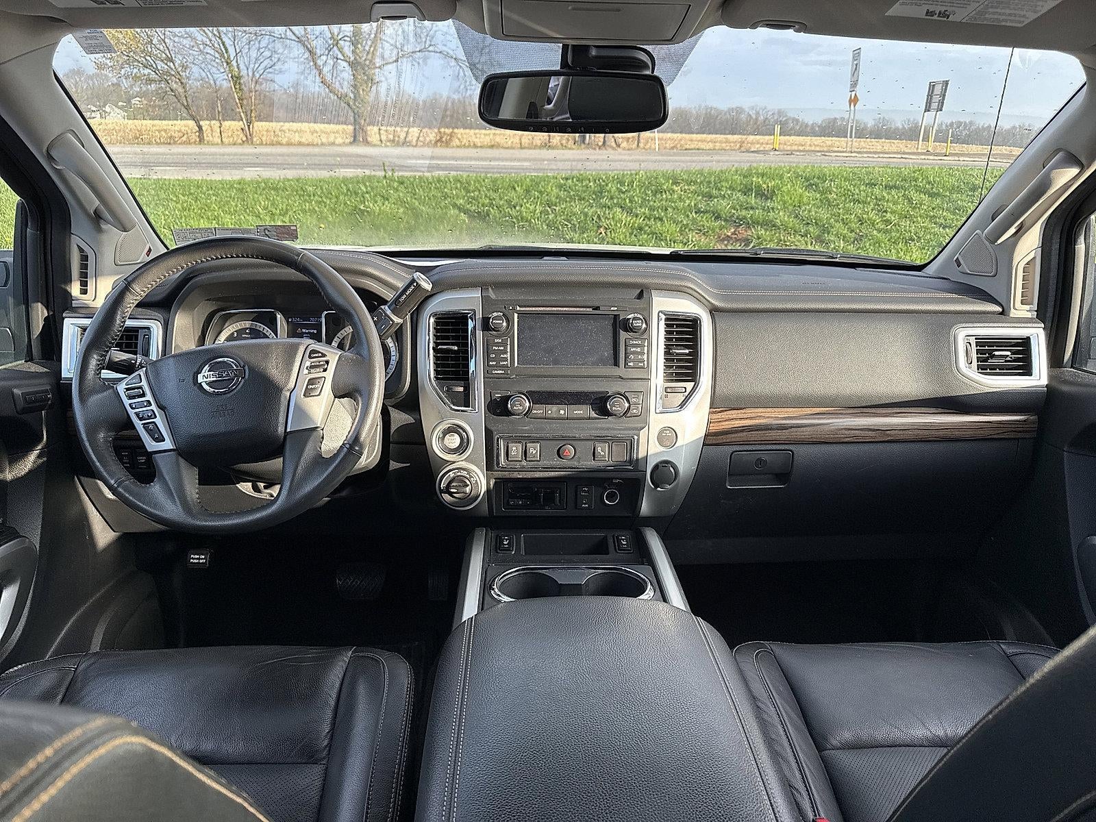 2017 Nissan TITAN Crew Cab SL
