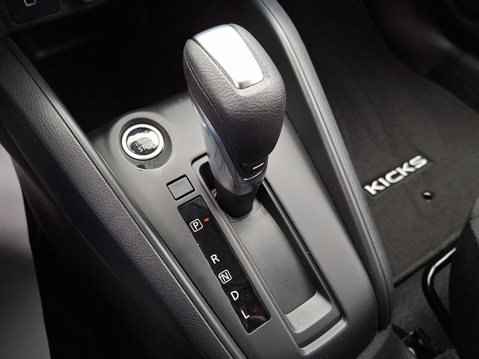 2025 Nissan Kicks Play S FWD