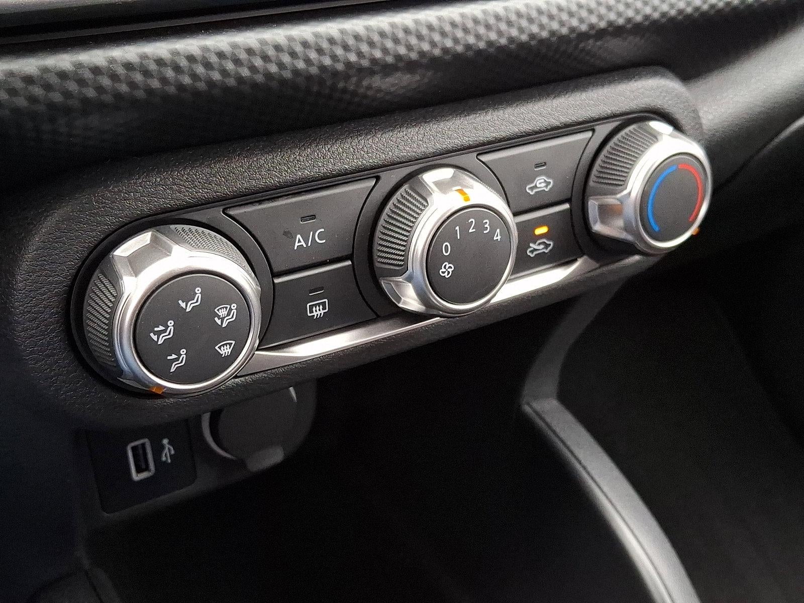 2025 Nissan Kicks Play S FWD