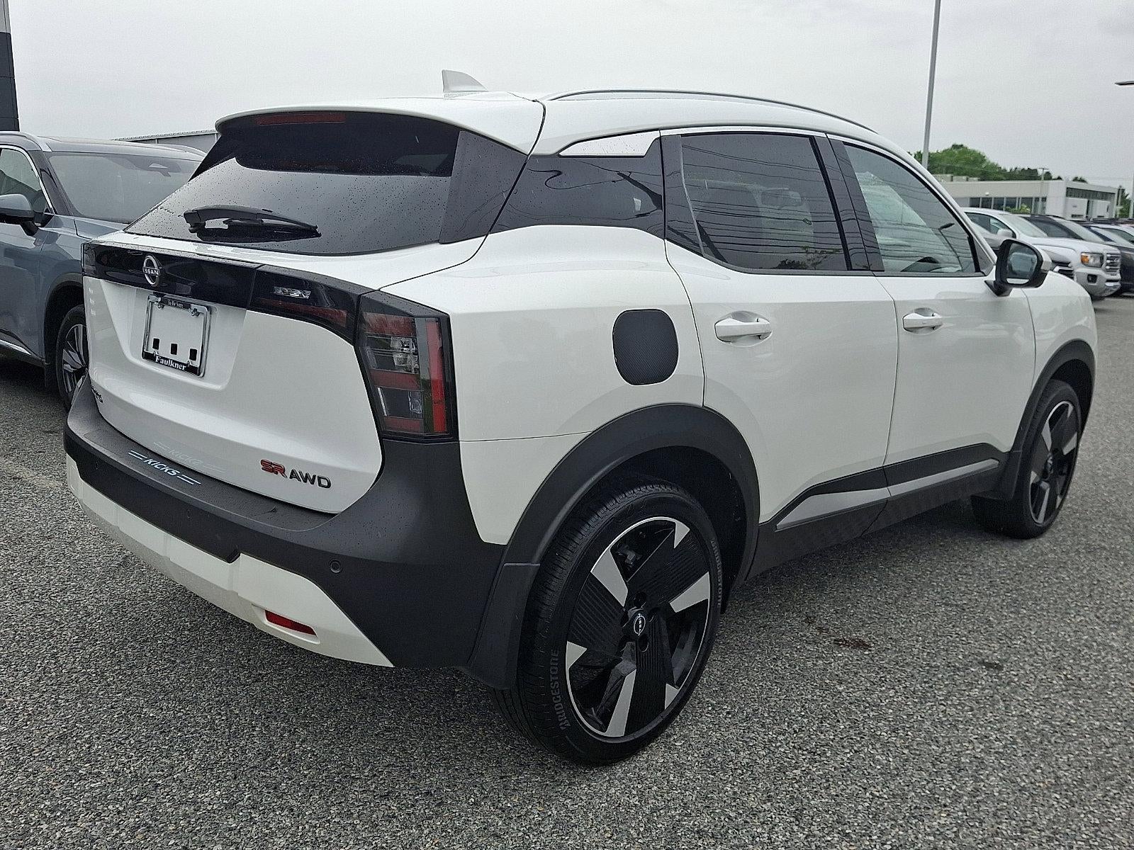 2025 Nissan Kicks SR