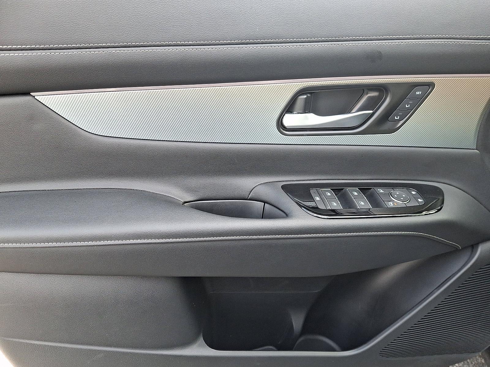 2025 Nissan Murano AWD SL