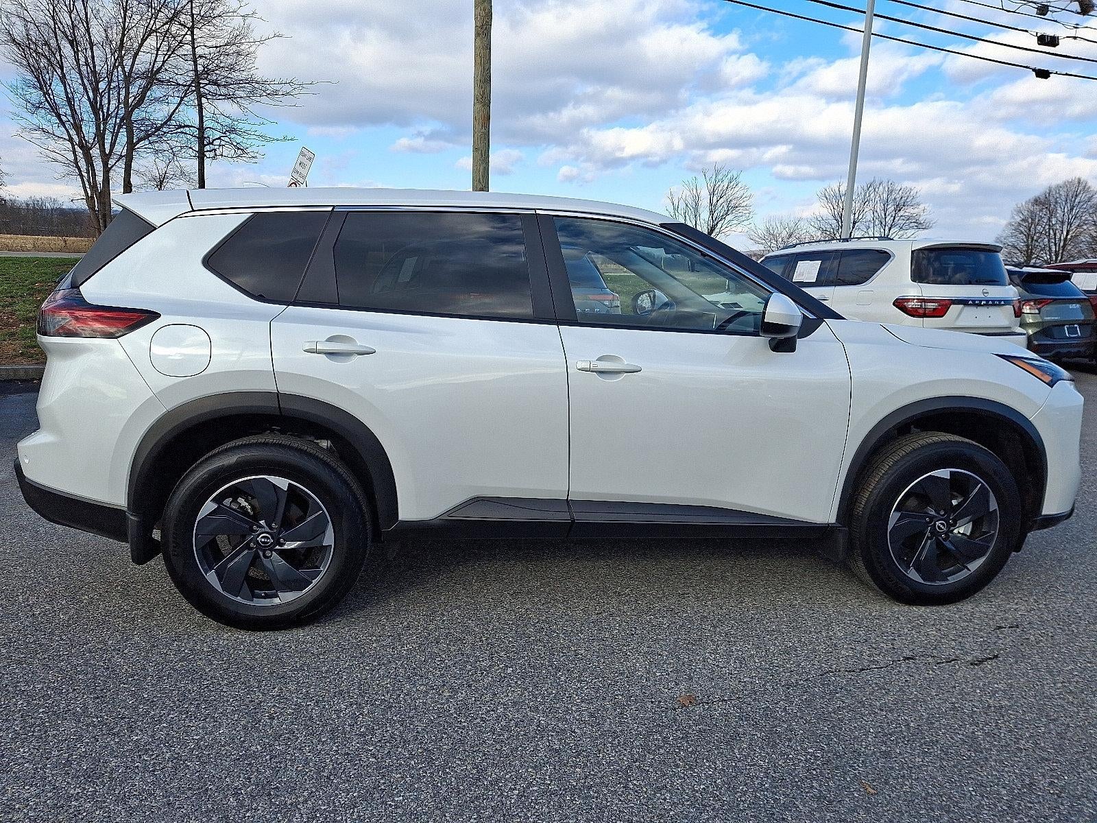 2025 Nissan Rogue SV