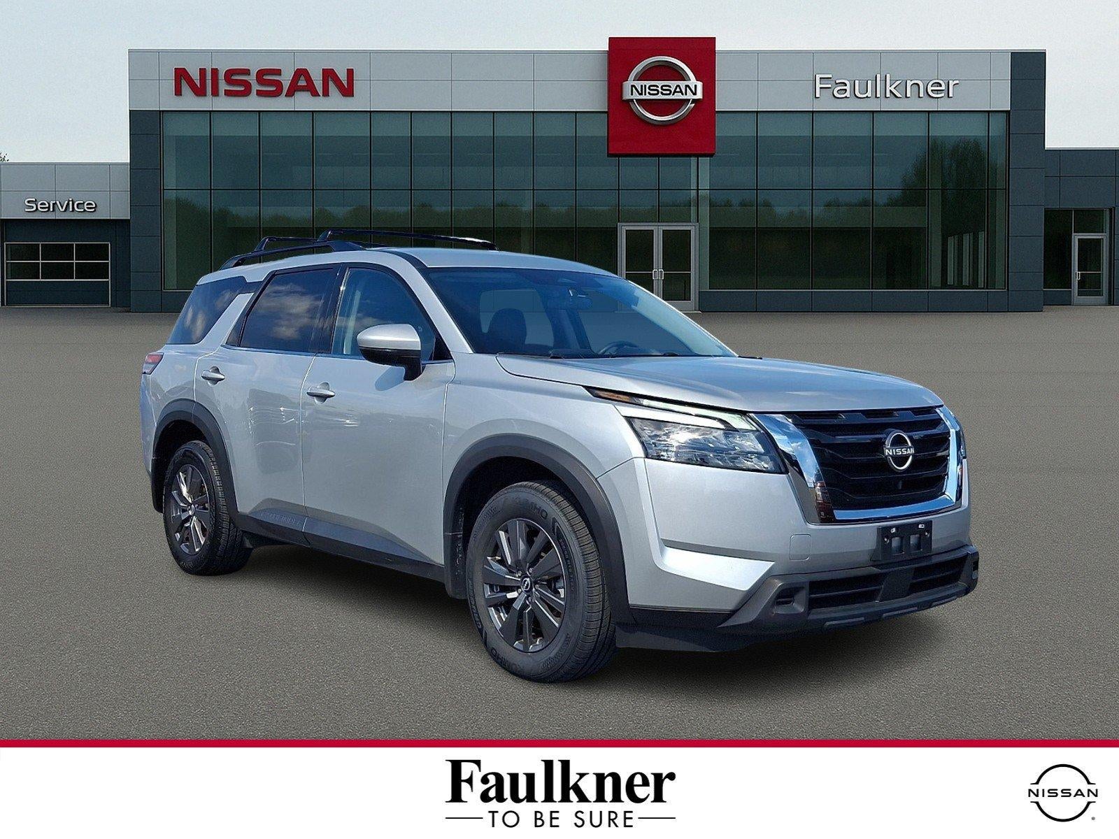 2024 Nissan Pathfinder SV