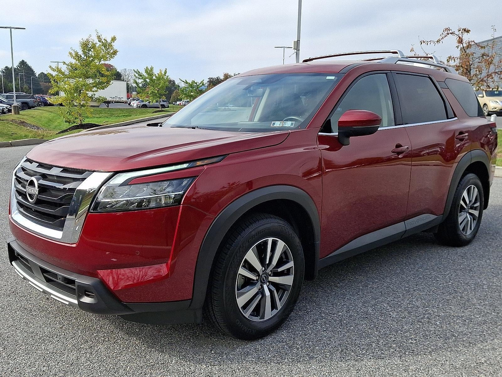 2024 Nissan Pathfinder SL