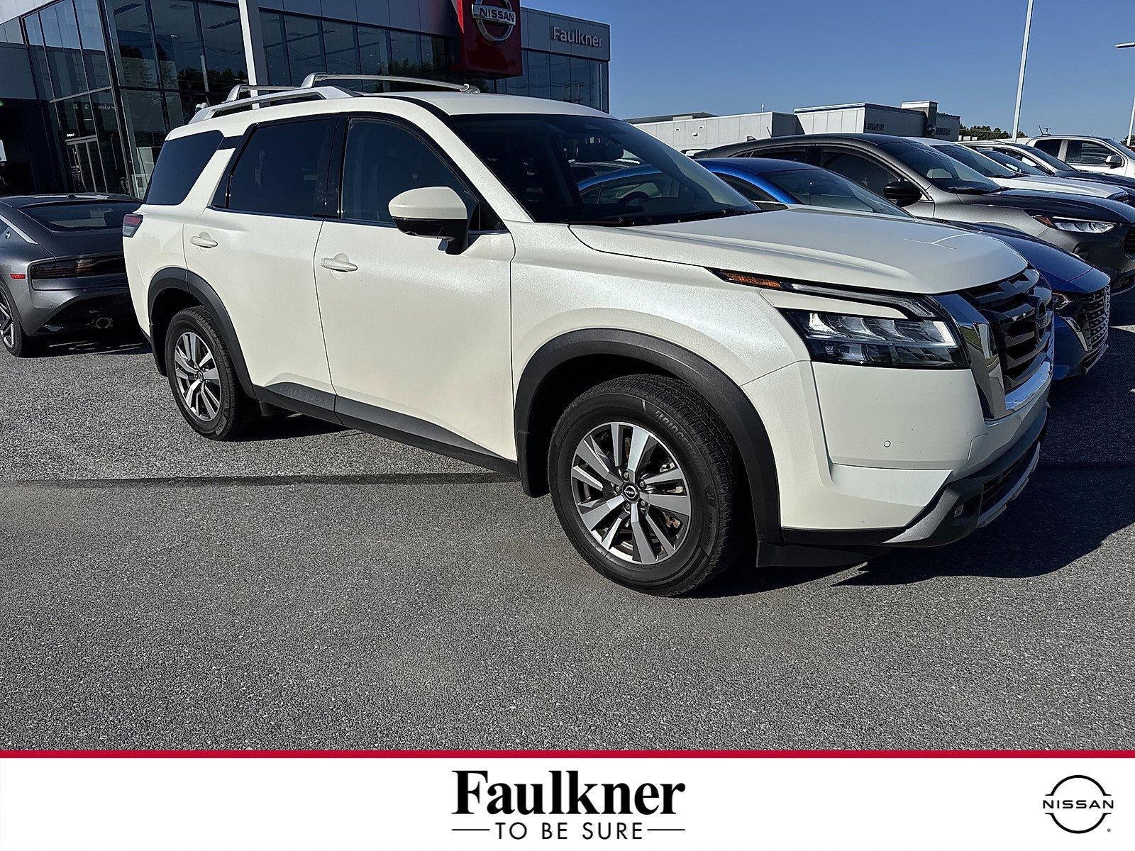 2022 Nissan Pathfinder SL