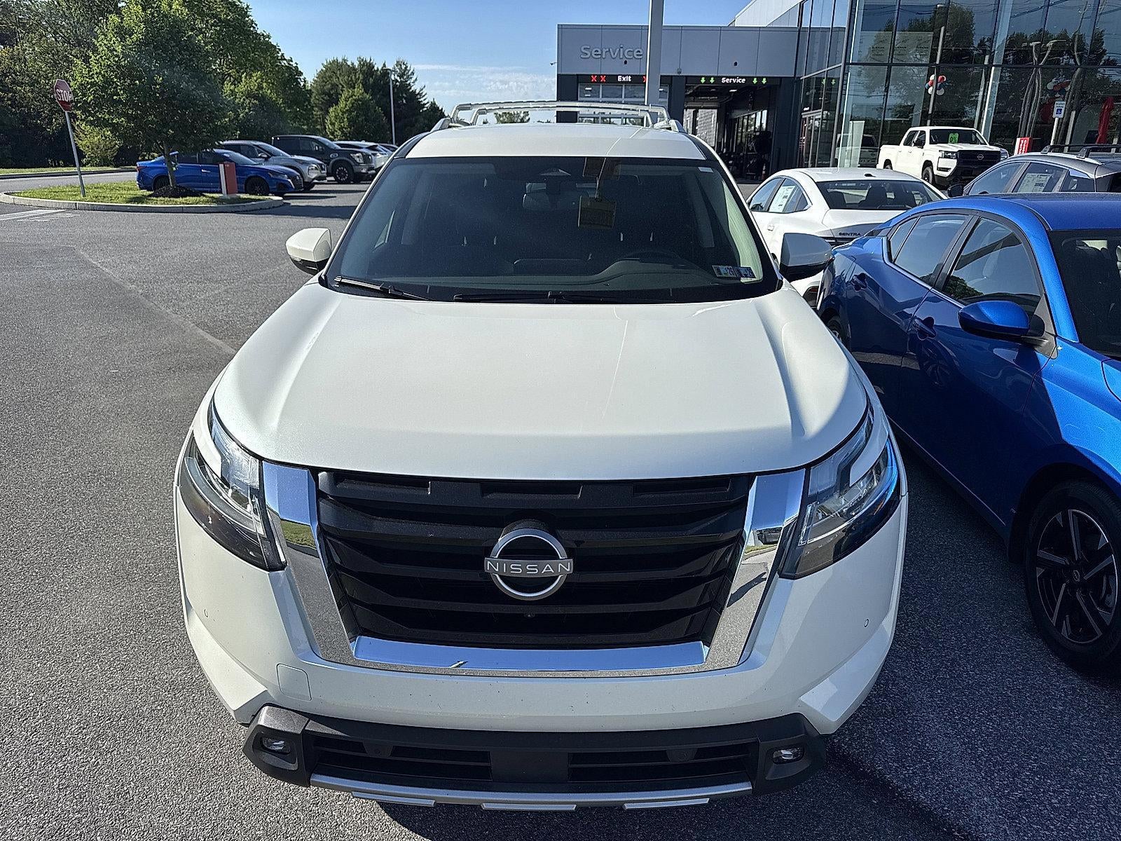 2022 Nissan Pathfinder SL