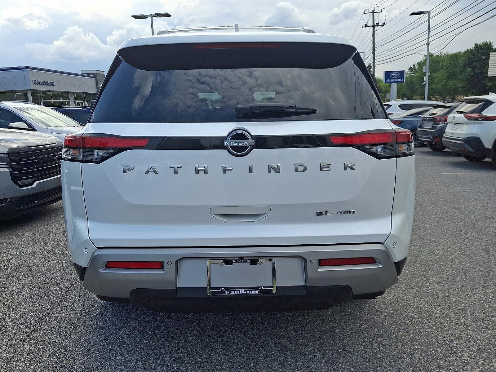 2025 Nissan Pathfinder SL