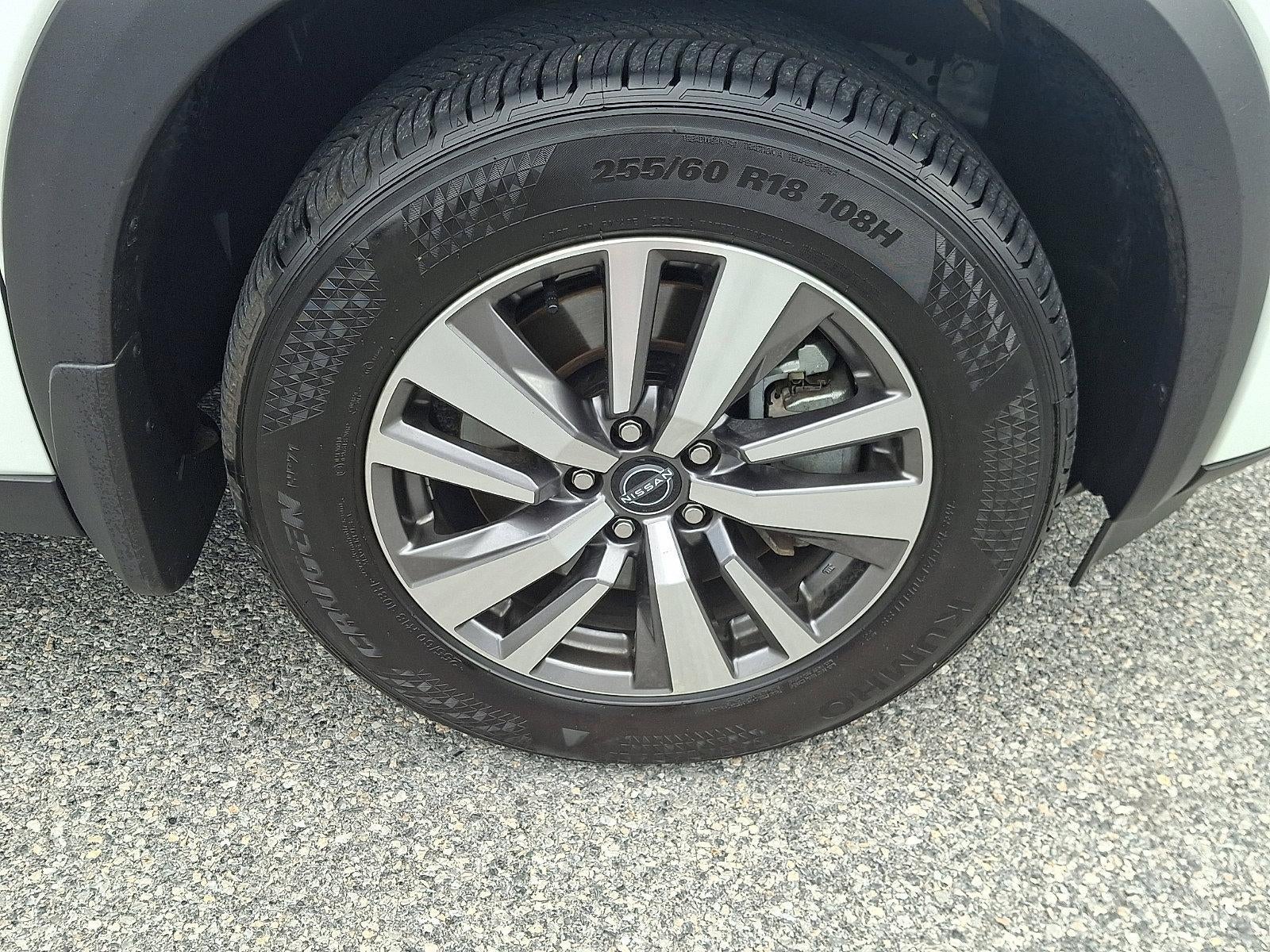 2025 Nissan Pathfinder SL