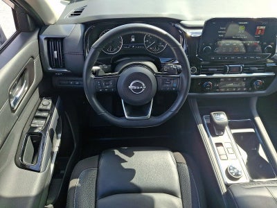 2023 Nissan Pathfinder SL 4WD