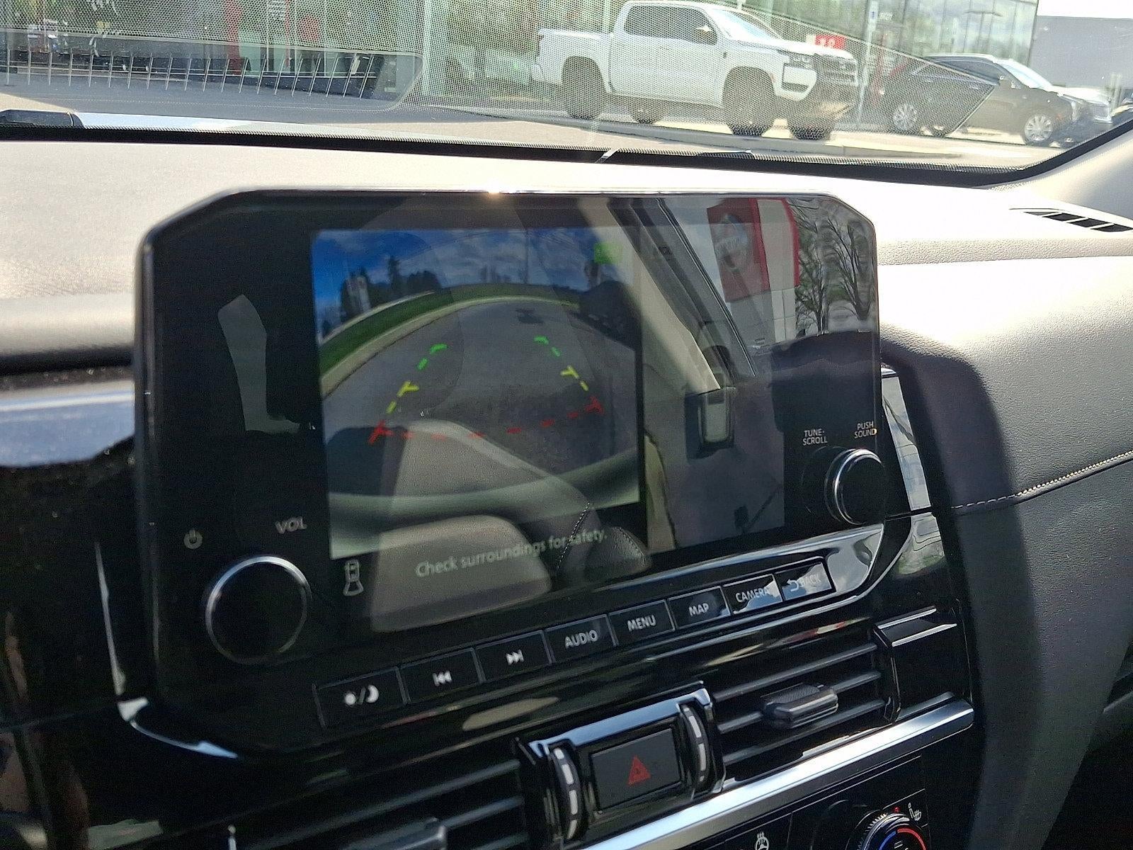 2023 Nissan Pathfinder SL 4WD