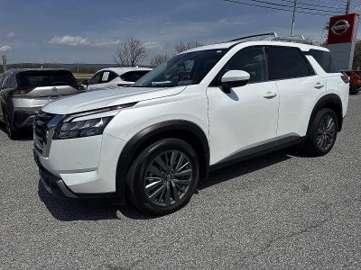 2025 Nissan Pathfinder SL