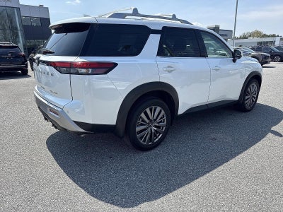 2025 Nissan Pathfinder SL