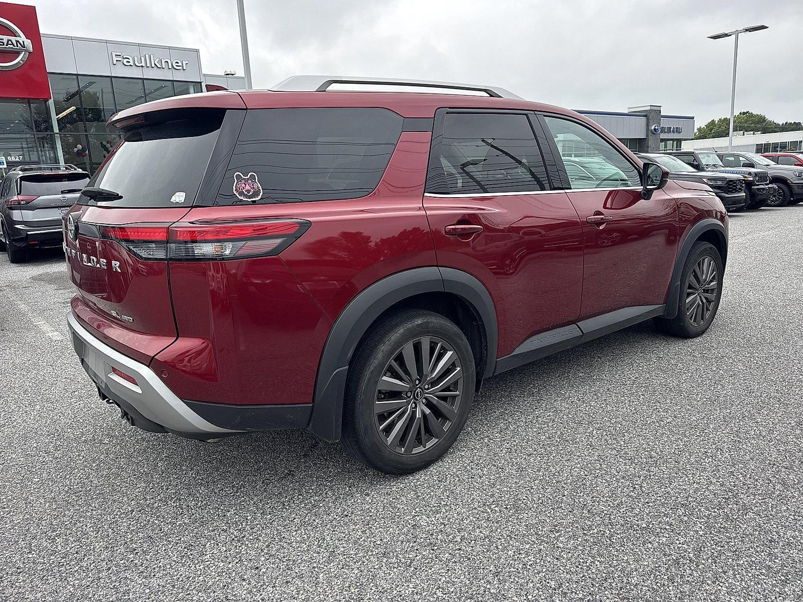 2024 Nissan Pathfinder SL