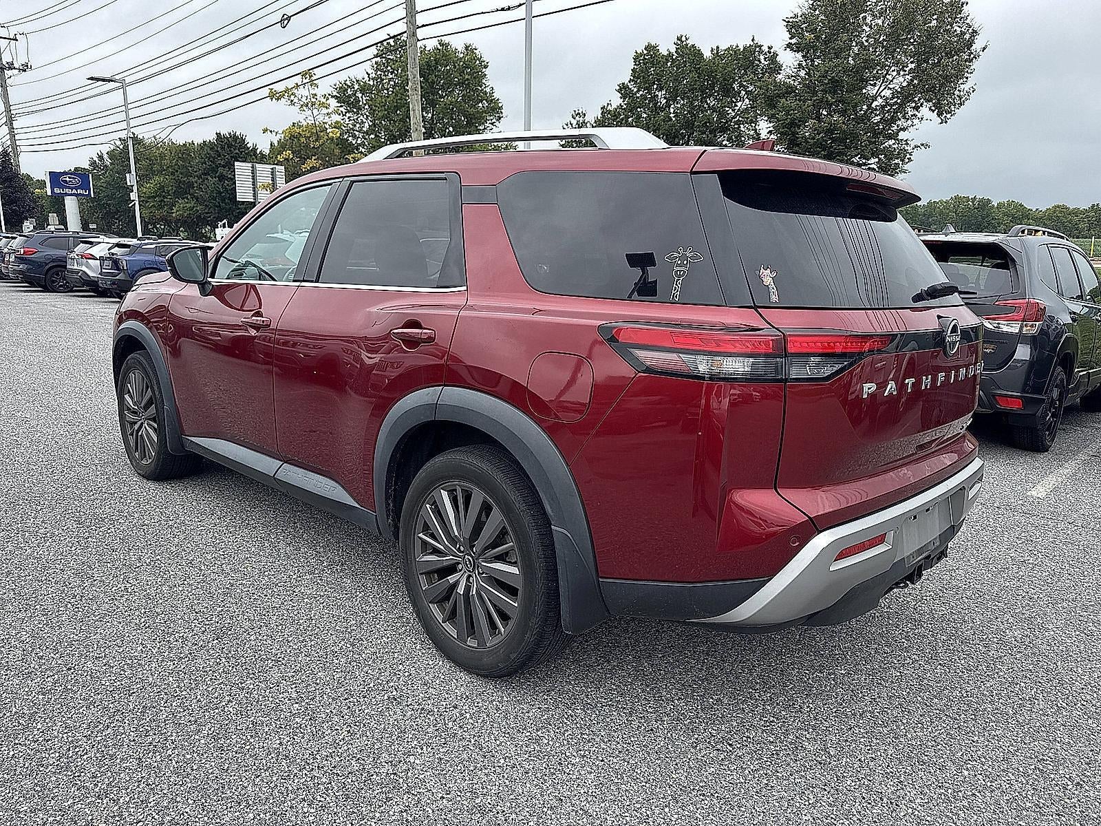 2024 Nissan Pathfinder SL