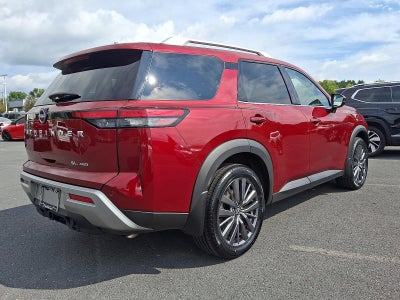 2024 Nissan Pathfinder SL
