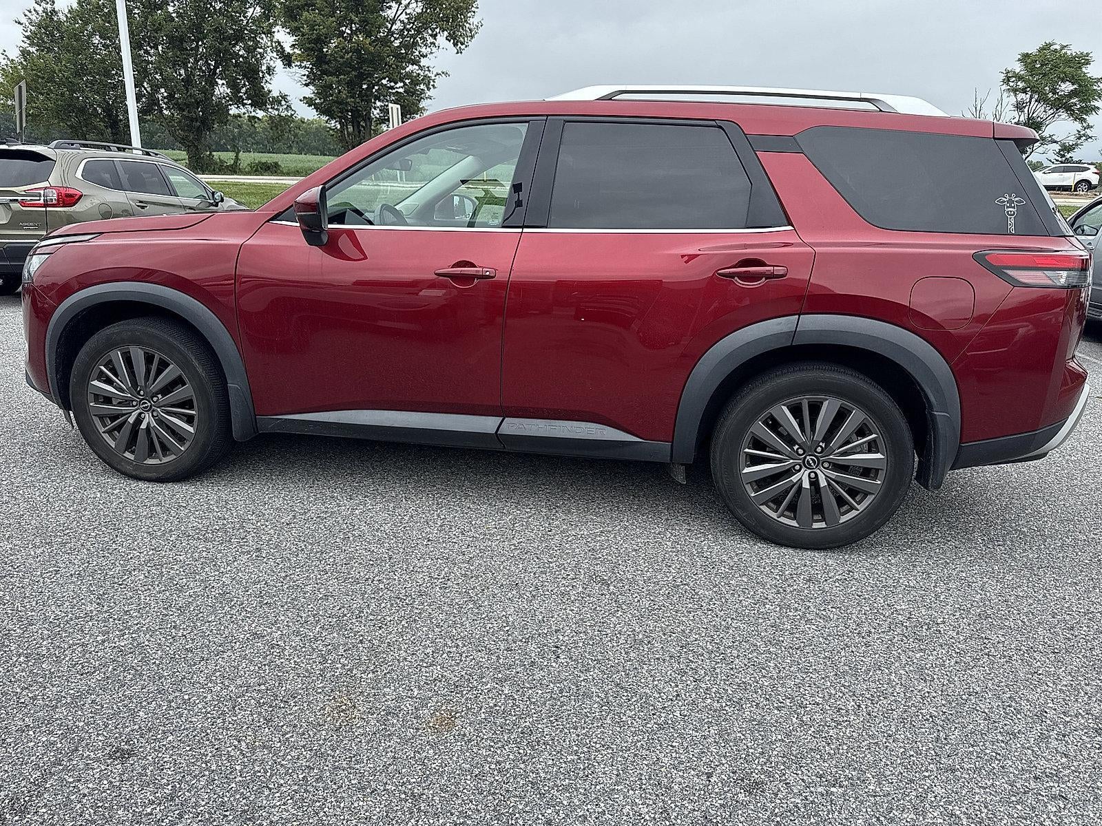 2024 Nissan Pathfinder SL