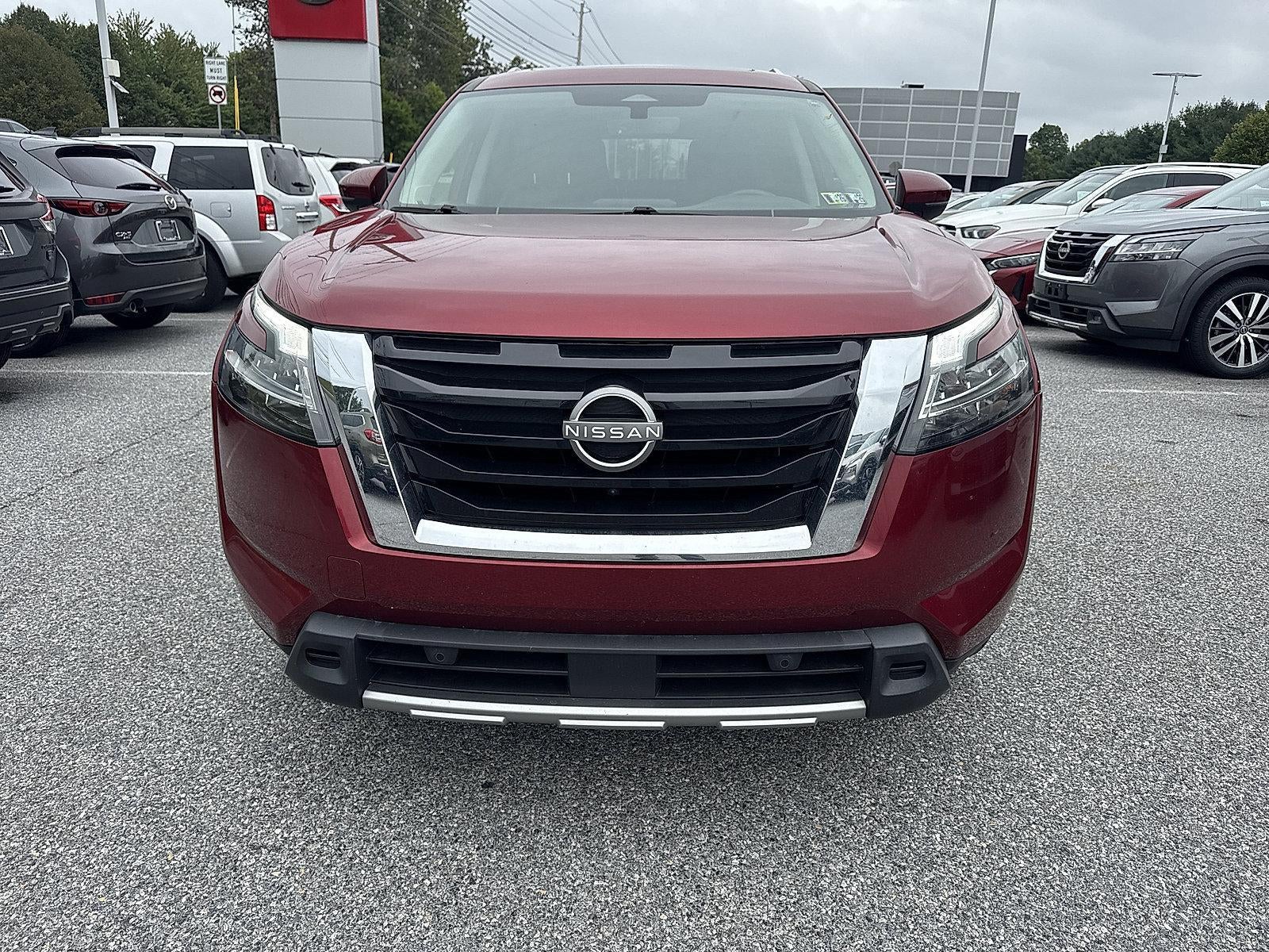 2024 Nissan Pathfinder SL