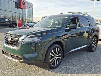 2023 Nissan Pathfinder Platinum