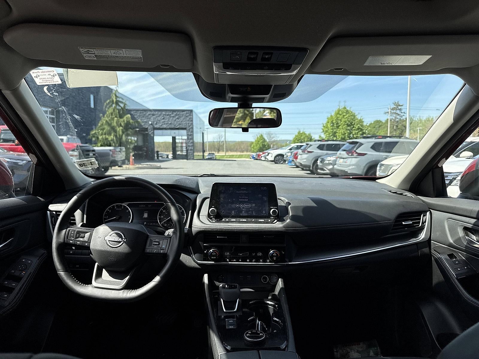 2025 Nissan Rogue SV