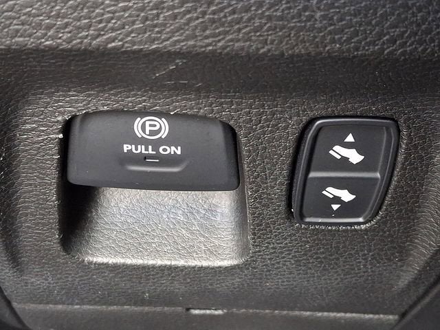 2019 RAM 1500 Big Horn/Lone Star Crew Cab 4x4 5'7" Box