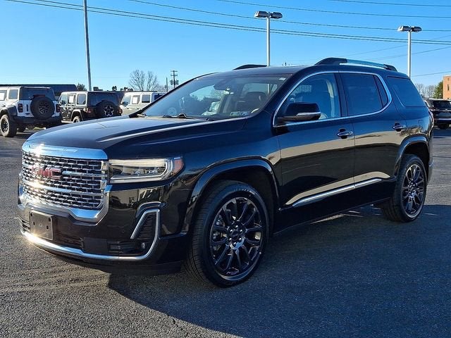 2023 GMC Acadia Denali