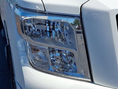2024 Nissan TITAN Crew Cab SV 4x4