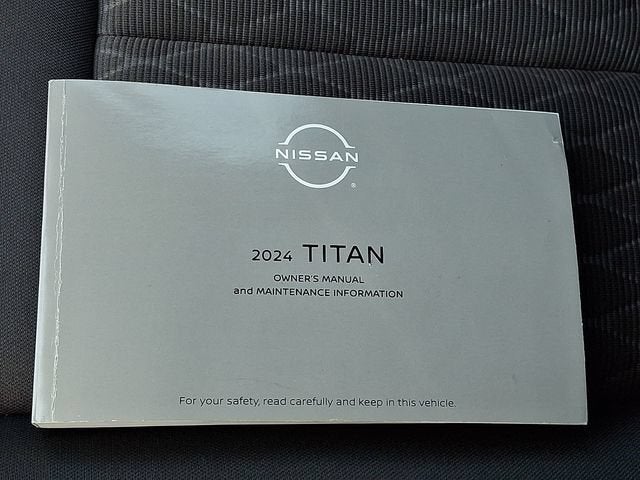 2024 Nissan TITAN Crew Cab SV 4x4