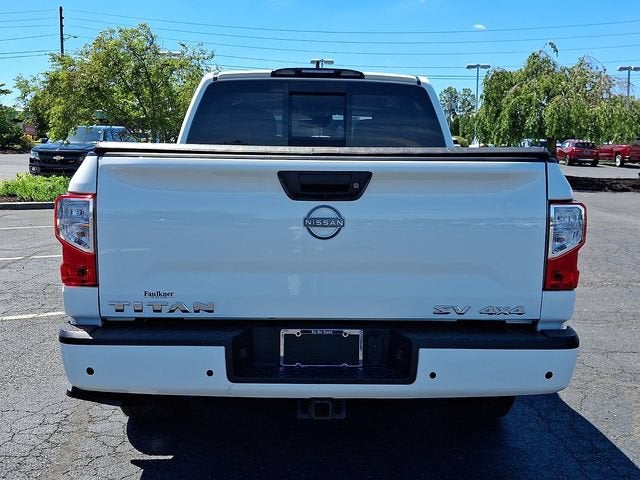 2024 Nissan TITAN Crew Cab SV 4x4