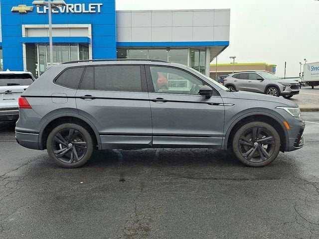 2024 Volkswagen Tiguan SE R-Line Black