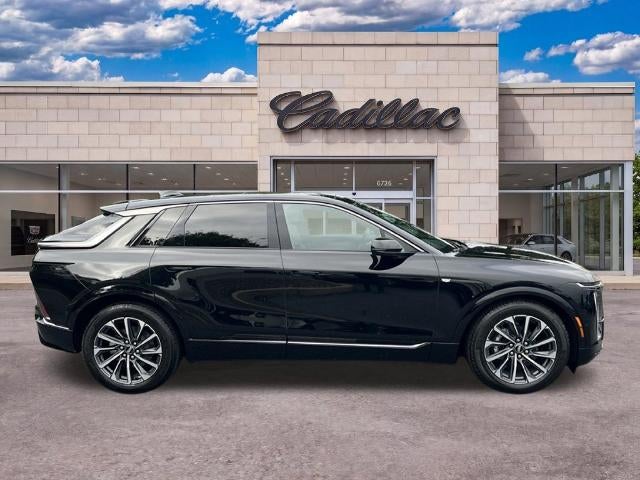 2024 Cadillac LYRIQ Sport 2