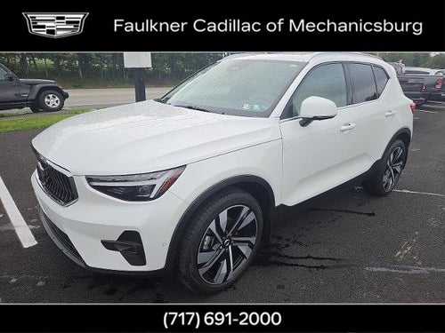 2024 Volvo XC40 Plus Bright Theme