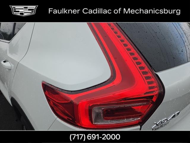 2024 Volvo XC40 Plus Bright Theme