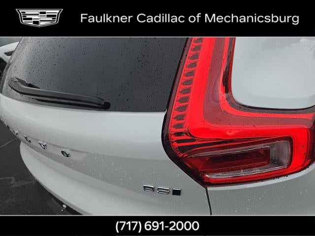 2024 Volvo XC40 Plus Bright Theme