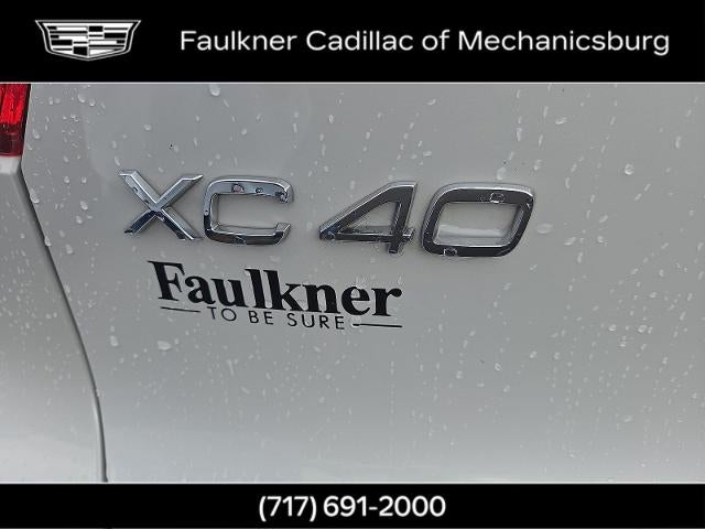 2024 Volvo XC40 Plus Bright Theme