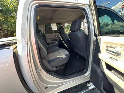 2009 Dodge Ram 1500 4WD Crew Cab 5.6 Ft Box SLT
