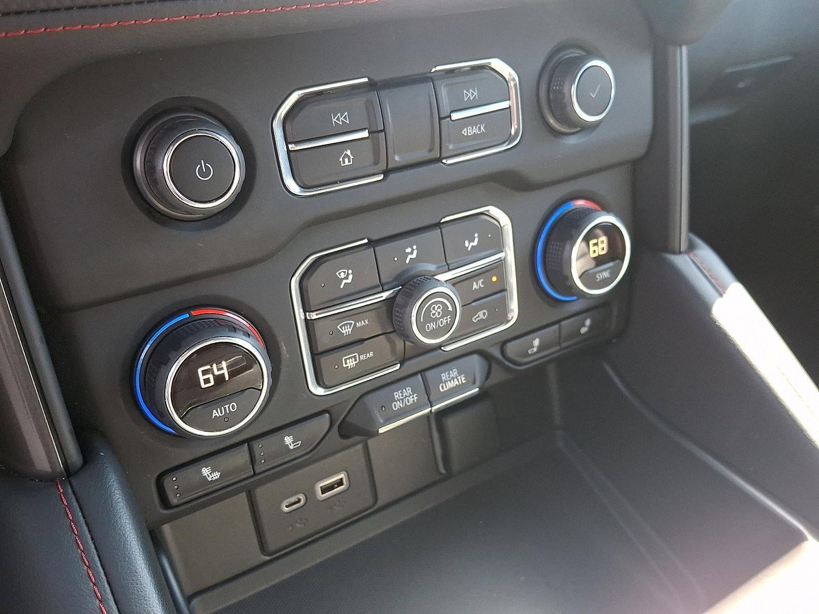 2022 Chevrolet Suburban 4WD RST