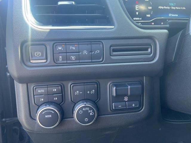 2022 Chevrolet Suburban 4WD RST