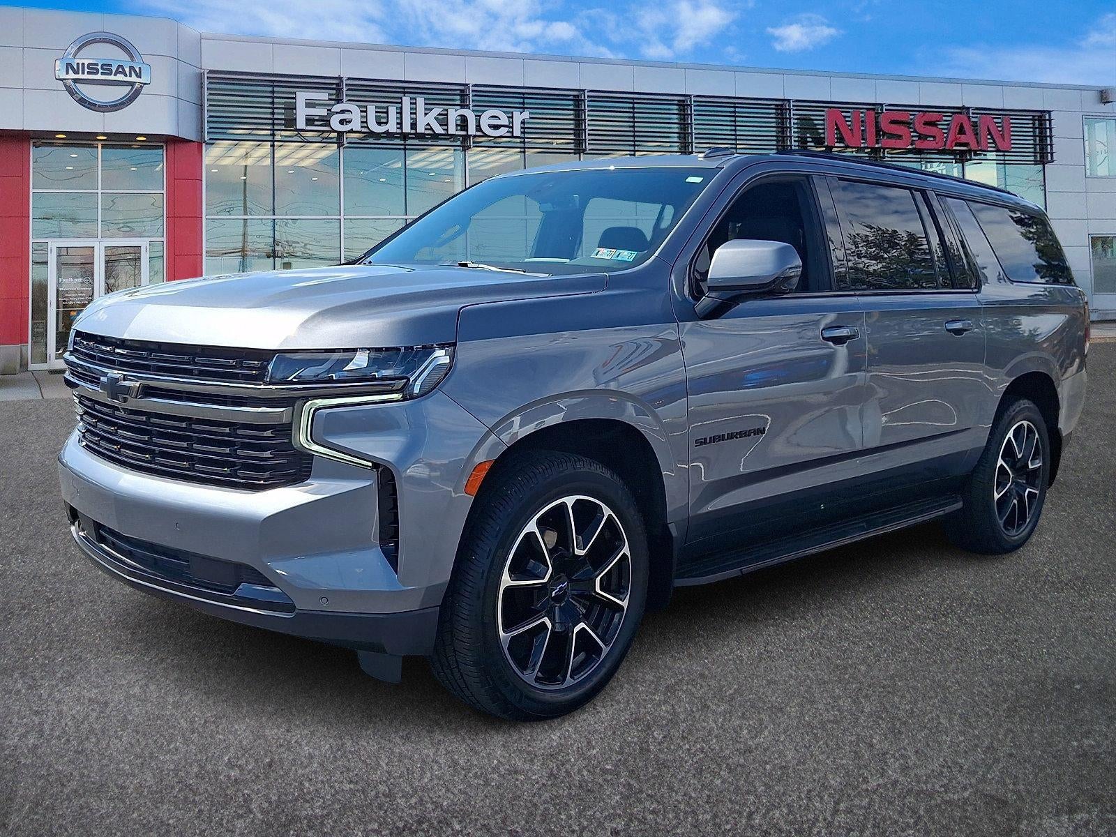 2022 Chevrolet Suburban 4WD RST
