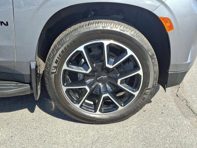 2022 Chevrolet Suburban 4WD RST