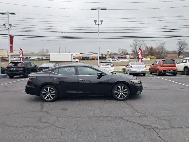 2023 Nissan Maxima SV CVT