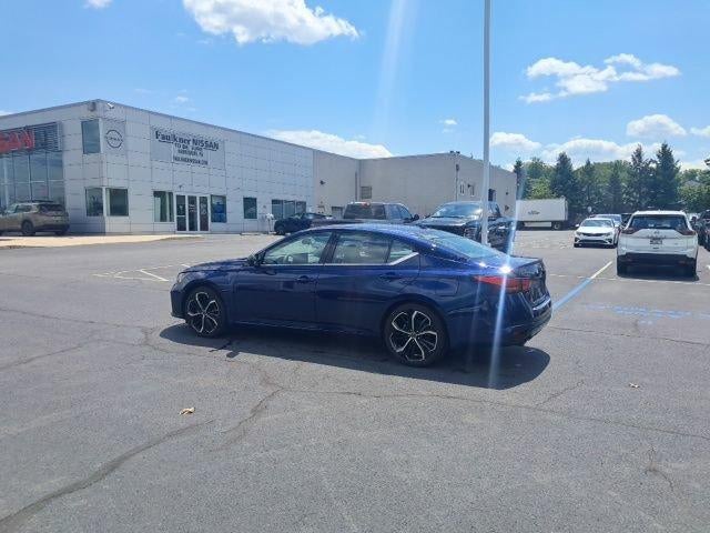 2023 Nissan Altima SR