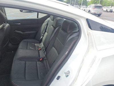 2023 Nissan Altima SR